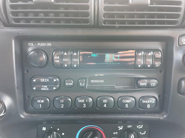 1997 ford explorer xlt-4-door-awd with 172185 miles for sale near elk-river, minnesota 7436791ac50748fe87c79ee35736c98d.jpeg