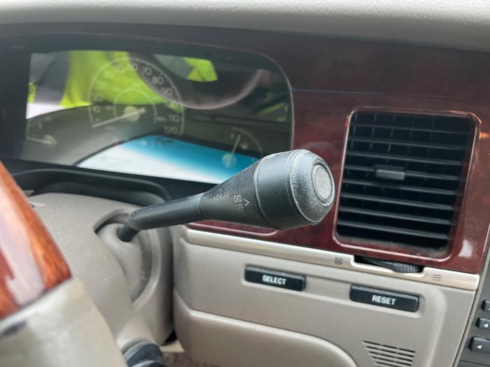 2003 lincoln town-car cartier with 147179 miles for sale near elk-river, minnesota 745f7dcafca742e7a795ef6e19ced44b.jpeg