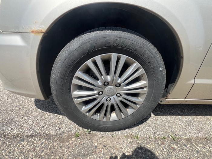 2013 chrysler town-&-country touring-l with 219628 miles for sale near savage, minnesota 74a254f8d7214634bda43e9d9e6bcec1.jpeg