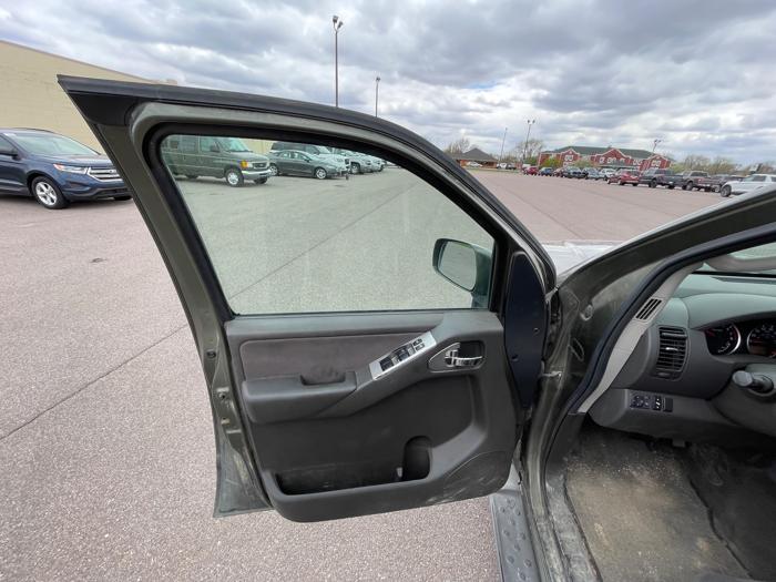 2005 nissan pathfinder xe-2wd with 199427 miles for sale near redwood-falls, minnesota 74d14747054c4a5bb071a6616dc7bdc3.jpeg