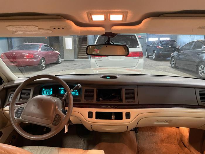 1997 lincoln town-car with 211180 miles for sale near elk-river, minnesota 74e523a1bfc14574ba874d75eaf707a2.jpg