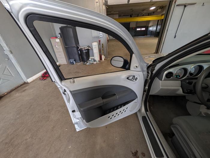 2008 chrysler pt-cruiser base with 131963 miles for sale near elk-river, minnesota 751c411096534b98b07d8c75e47bfca4.jpg