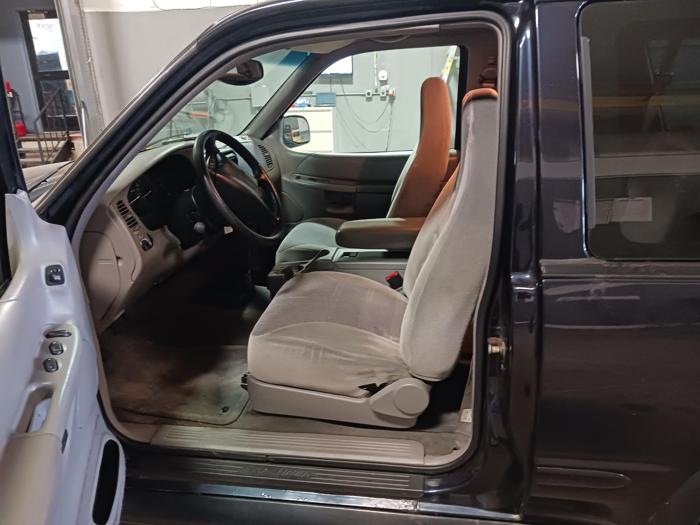2000 ford explorer sport-2-door-4wd with 125619 miles for sale near elk-river, minnesota 75316b0fb7764818840a6f6b133da417.jpg