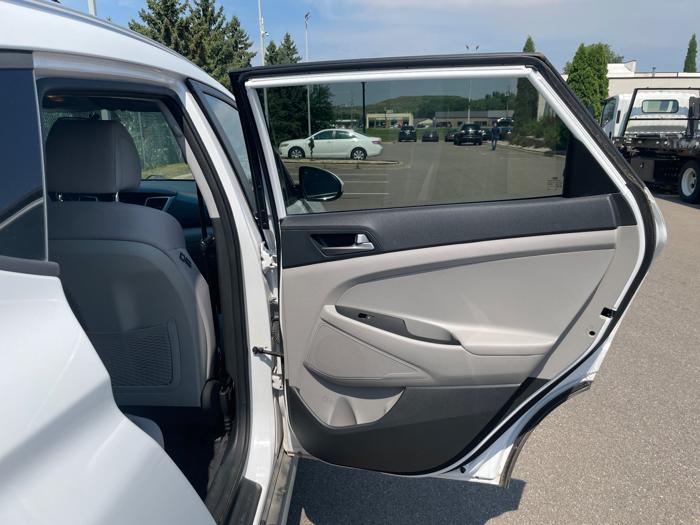 2018 hyundai tucson sel-awd with 93271 miles for sale near burnsville, minnesota 754492bd062046d9843f62afd35f0ff6.jpeg