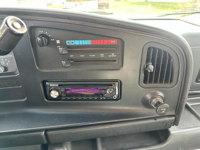 1996 ford econoline e250 with 148423 miles for sale near elk-river, minnesota 75d7a04dddac4a178d14bb248df2f28f.jpg