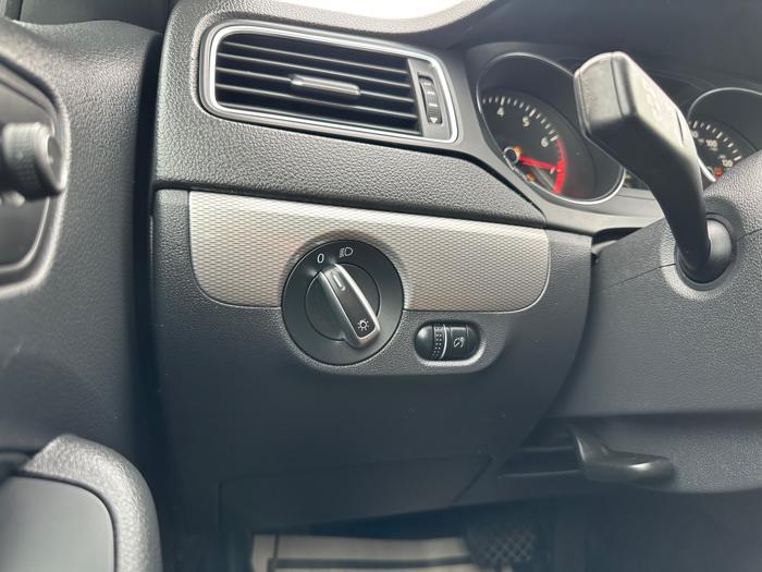 2015 volkswagen jetta se-6a with 149303 miles for sale near burnsville, minnesota 760fac1c74a74c01a35d1b551b1a0544.jpeg