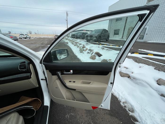 2014 kia sorento ex-v6-2wd with 62812 miles 7630019835024e64bf52f71a2b74c8ba.jpeg