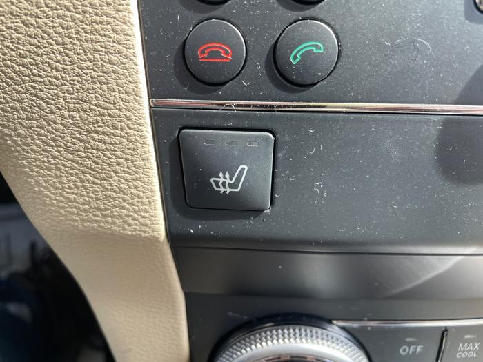 2010 mercedes-benz glk-class glk350-4matic with 139019 miles for sale near jordan, minnesota 7662462de0924f8aa2fe560289769b42.jpeg