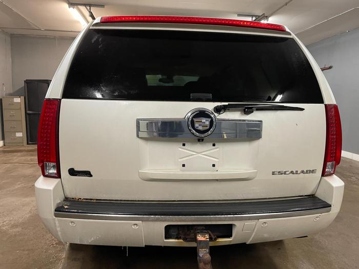 2008 cadillac escalade luxury with 166130 miles for sale near elk-river, minnesota 76784a97ea5044fdba82e35fff374e69.jpg
