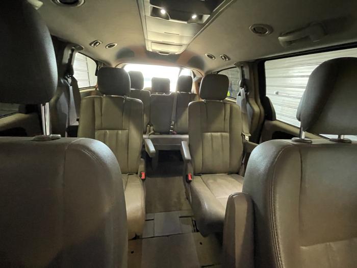 2016 chrysler town-&-country touring with 160048 miles for sale near elk-river, minnesota 7696d68eaa2840bdb8785a503d96dff3.jpeg
