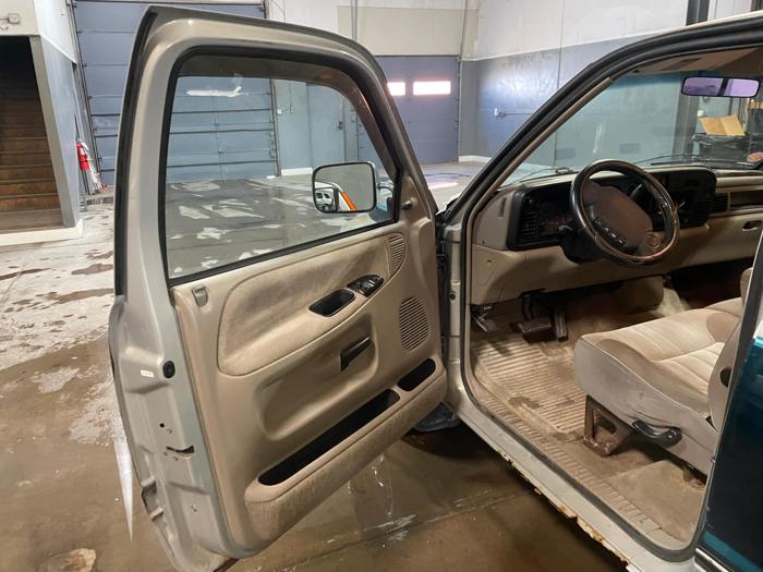1995 dodge ram-1500 lt with 145815 miles for sale near elk-river, minnesota 76cef98de2984b3ba495f27b49ecd5cb.jpg