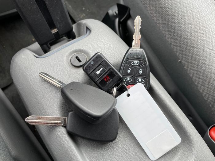 2005 dodge grand-caravan sxt with 72799 miles for sale near elk-river, minnesota 76de2c686f4a4d76a64a44520a76959d.jpeg