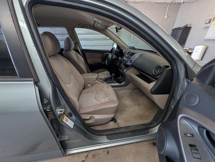2007 toyota rav4 base-v6-4wd with 227982 miles for sale near elk-river, minnesota 76df2ea67c684c0fbdd1fd270ee94bc2.jpg