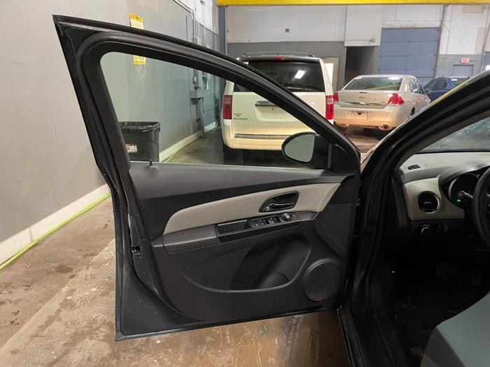 2012 chevrolet cruze ls with 173127 miles for sale near elk-river, minnesota 7753ae0a4de04d57ac38fda54a9a7acd.jpg