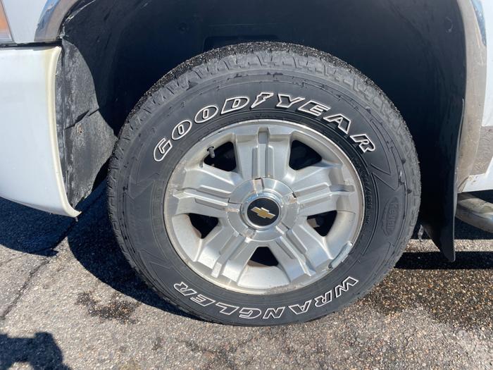 2008 chevrolet silverado-1500 ls-crew-cab-4wd with 151821 miles for sale near st.-cloud, minnesota 777029cd6170474ba2039c12dc883083.jpeg