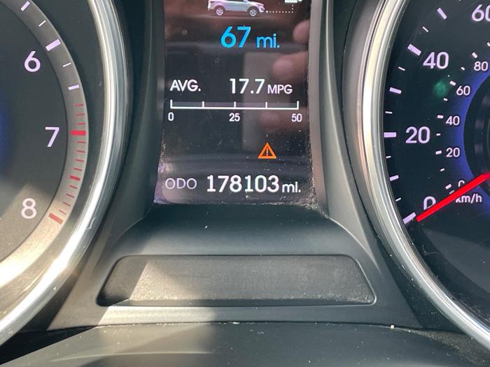 2013 hyundai santa-fe sport-2.4-awd with 178103 miles for sale near burnsville, minnesota 77b740c26faa469db4697cfeb18fc99a.jpeg