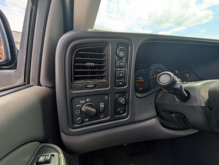 2005 gmc yukon-xl 1500-4wd with 171211 miles for sale near elk-river, minnesota 77c2218c7d474e2ca6de52cead006749.jpg