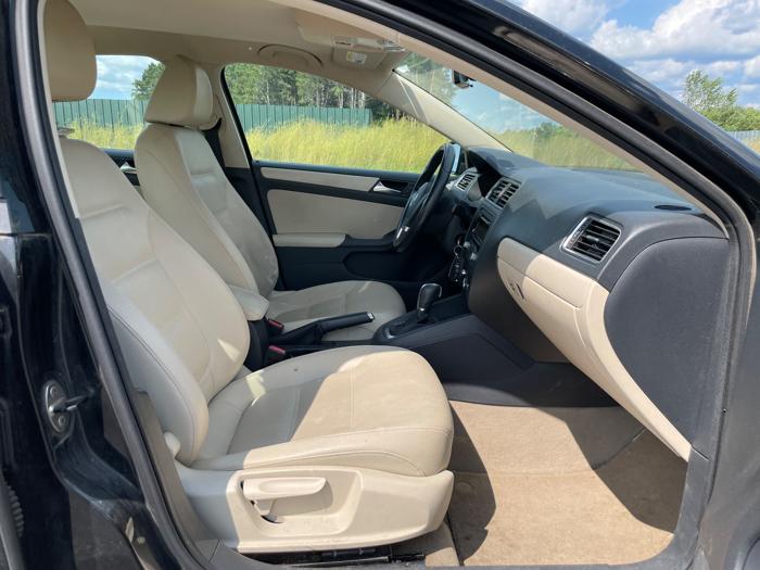 2011 volkswagen jetta se with 147575 miles for sale near elk-river, minnesota 77e63ed6cd884fa08401462b3b2646d8.jpeg