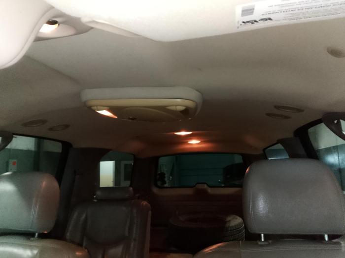 2003 chevrolet suburban 1500-4wd with 287351 miles for sale near elk-river, minnesota 77f2e25862a642e0a96019e3608dbe7b.jpg