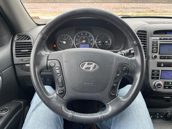 2009 hyundai santa-fe limited with 154306 miles for sale near rochester, minnesota 7807995722d945e291d1a3baffbfa47a.jpeg