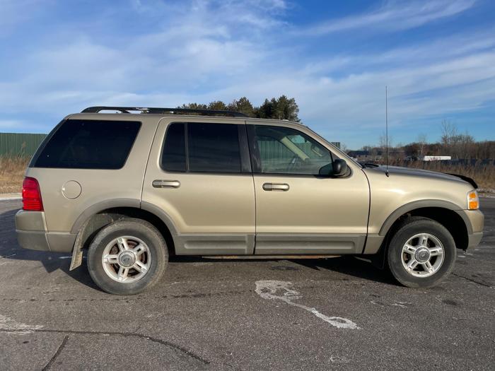 2002 ford explorer xlt with 203228 miles for sale near elk-river, minnesota 78a08472186b4c7590f3cafa5ad8bc36.jpg