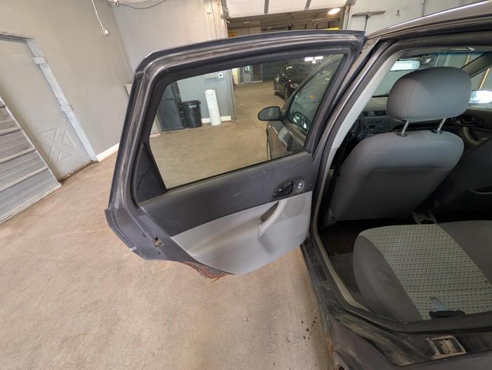 2007 ford focus zx4-s with 231653 miles for sale near elk-river, minnesota 78a59f10cb53442996bf2e9b881fff67.jpg
