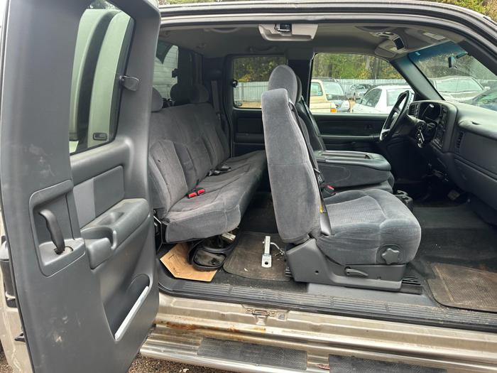 2001 chevrolet silverado-2500hd ext.-cab-4wd with 64139 miles for sale near elk-river, minnesota 78e95b9c4687433c809024c54600f6c5.jpg