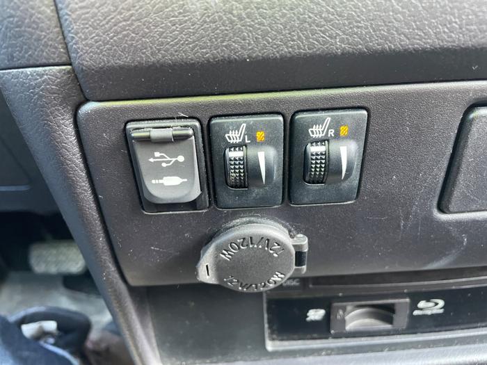 2017 toyota sienna xle-7-passenger-awd with 111218 miles for sale near rochester, minnesota 78f77ea0188e4b7c958dc1ff8b43f569.jpeg