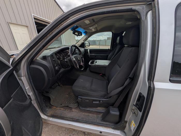 2010 chevrolet silverado-1500 lt1-extended-cab-long-box-4wd with 263160 miles for sale near elk-river, minnesota 790b0d840e0a45c98813e9c2369522cd.jpg