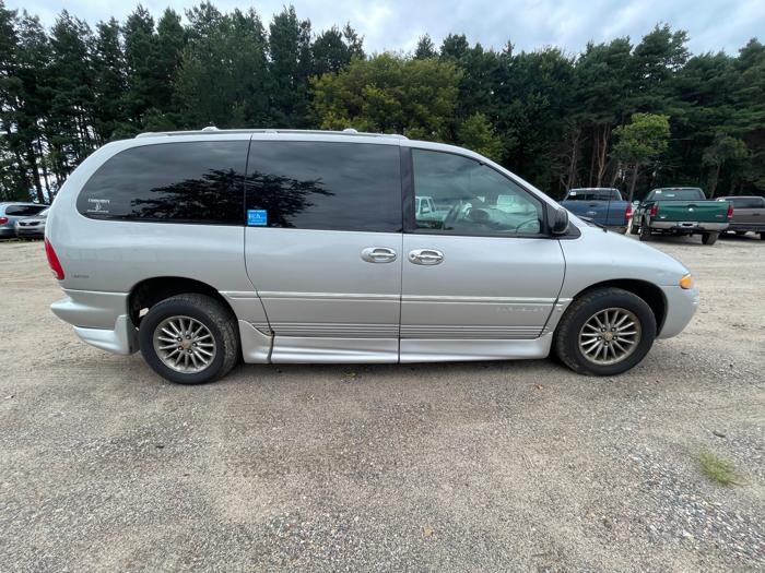 2000 chrysler town-&-country limited with 89273 miles for sale near elk-river, minnesota 792c8fa5d4b6430095940fd0244e74d0.jpeg