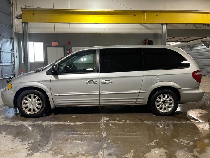 2001 chrysler town-and-country lxi with 235481 miles for sale near elk-river, minnesota 794476b233c34640a8660b1eb28864d7.jpg