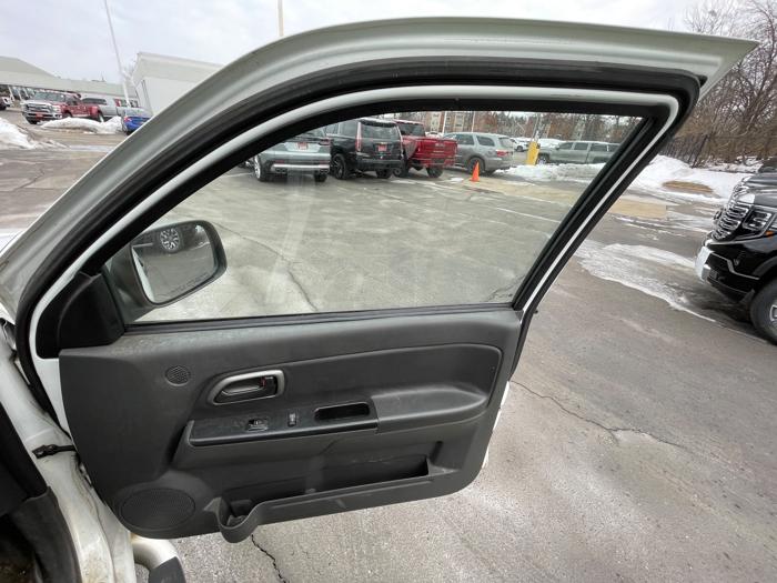 2004 gmc canyon sle with 147411 miles for sale near white-bear-lake, minnesota 794ecafa47524aef8c7f3fd25d349c3e.jpeg