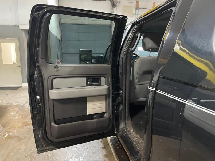 2013 ford f-150 xlt with 287303 miles for sale near elk-river, minnesota 79541c2adae54f69bbc601317c2b5ded.jpg
