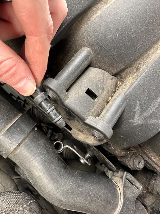 2014 volkswagen touareg vr6-lux with 142869 miles for sale near burnsville, minnesota 79578c01e773430f8622a315f98c623e.jpeg