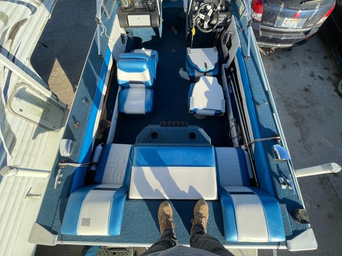1992 spectrum- -long-fishing-boat for sale near elk-river, minnesota 797732411cba40e79116e462042b386b.jpg