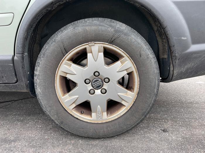 2006 volvo xc70 cross-country with 177343 miles for sale near elk-river, minnesota 7a44f5cc2565486b8b9937f9a39696ab.jpeg