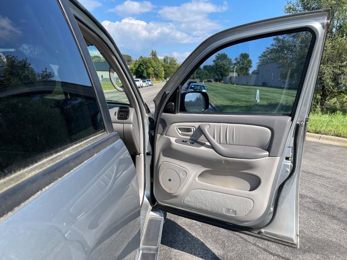 2002 toyota sequoia limited-4wd with 76462 miles for sale near elk-river, minnesota 7a9a6506e1074af9b9a576171994d5ea.jpeg