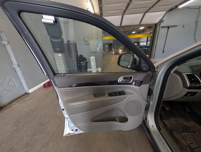 2011 jeep grand-cherokee laredo-4wd with 178808 miles for sale near elk-river, minnesota 7abaa338ccfe4f8c90e18f91fa3fb443.jpg