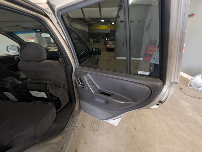 2000 jeep grand-cherokee laredo-4wd with 165709 miles for sale near elk-river, minnesota 7acfcd2867db4cf0a58e690acc0d72ba.jpg