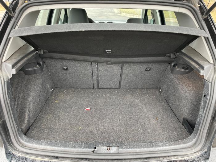 2009 volkswagen rabbit 4-door-s with 205218 miles for sale near elk-river, minnesota 7adac6908f09429d82918e6fd7d1fa93.jpeg