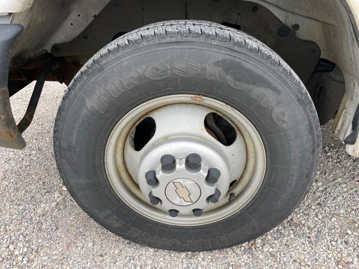 2006 chevrolet express g3500 with 121772 miles for sale near elk-river, minnesota 7adef8890f754272a0ad7a0a3310d1b6.jpeg