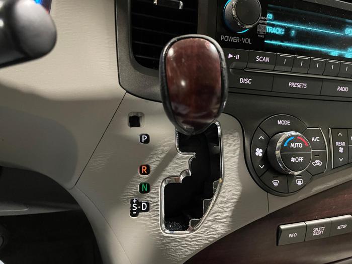 2011 toyota sienna with 212471 miles for sale near elk-river, minnesota 7af33f035a0a41a6bf84f94a7488bb74.jpg