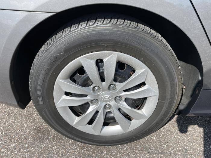2011 hyundai sonata gls-auto with 94075 miles for sale near elk-river, minnesota 7afdd4d0f5d54a7094c7f21d05840700.jpeg