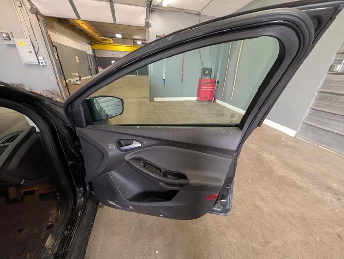 2013 ford focus se-sedan with 218887 miles for sale near elk-river, minnesota 7b17de99e8b543e9a0a08aae8c5fb888.jpg