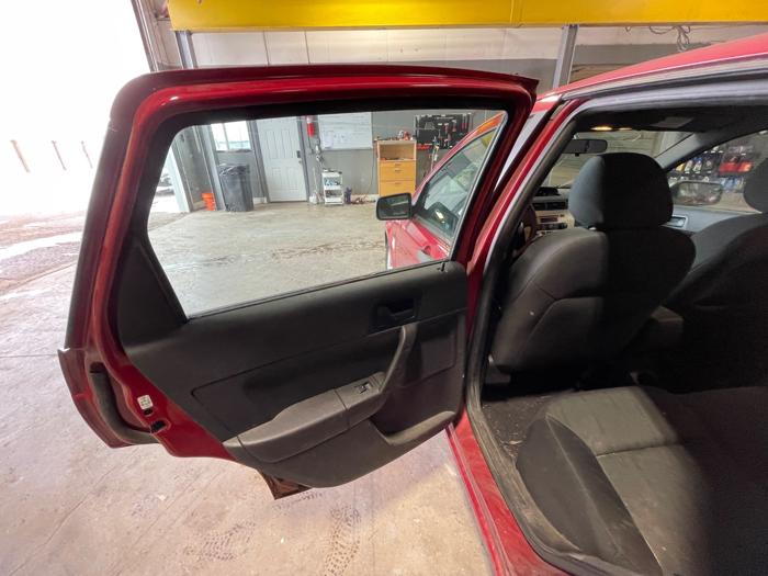 2010 ford focus se-sedan with 154025 miles for sale near elk-river, minnesota 7b2bb8f9a9b8421b8b3e3e8e5a229121.jpeg