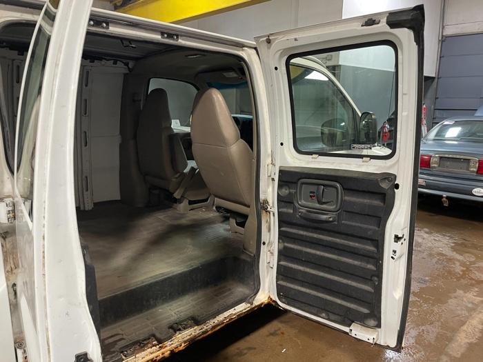 2002 Chevrolet Express