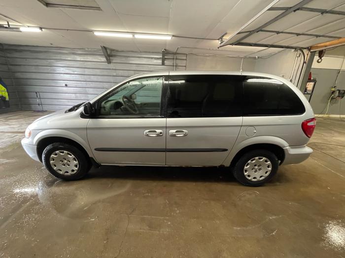 2003 chrysler voyager lx with 147148 miles for sale near elk-river, minnesota 7b72bf124450491085a9c2314e382888.jpeg