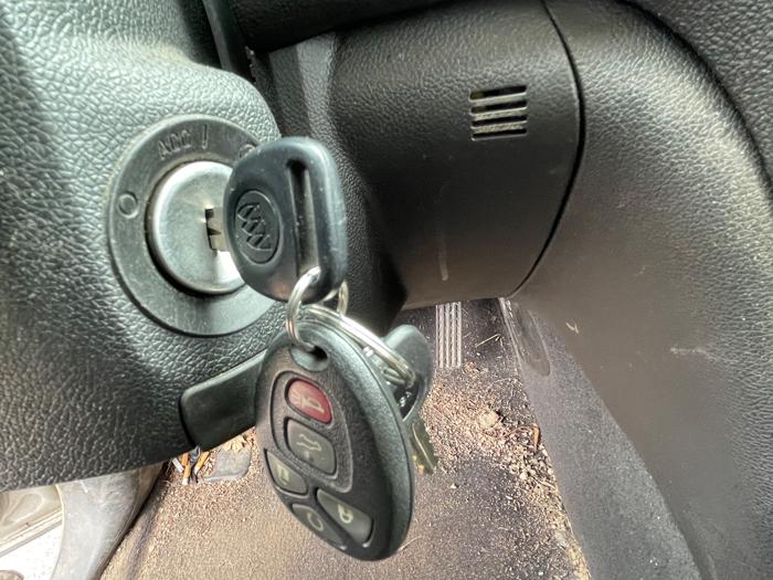 2009 buick enclave cx-fwd with 236627 miles for sale near redwood-falls, minnesota 7b8f5b18829a4fab8f65d2be4a1b798f.jpeg