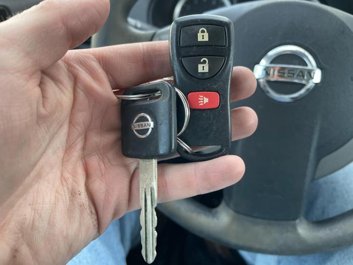 2012 nissan sentra s with 131302 miles for sale near elk-river, minnesota 7bb18d9394c6412198522e5725a1a713.jpg