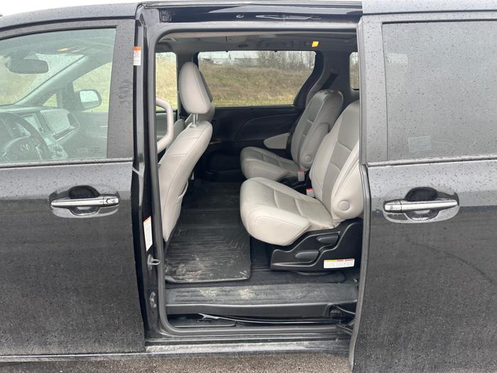 2015 toyota sienna limited-awd-7-passenger-v6 with 155568 miles for sale near elk-river, minnesota 7bfa705ed1054aec9db35f841195cc20.jpeg